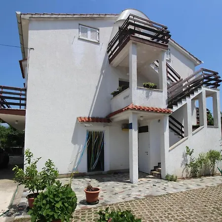 Appartamento With Parking Space Silo, Krk - 18763